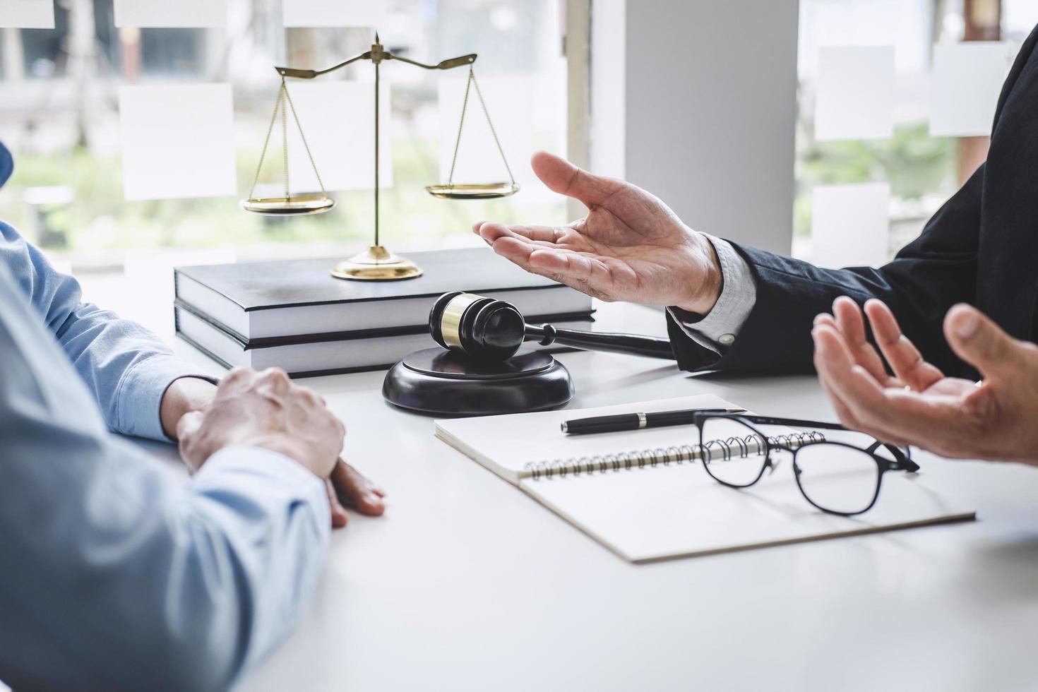 Expert Legal Guidance for Enterprises Throughout Switzerland and Across International Borders